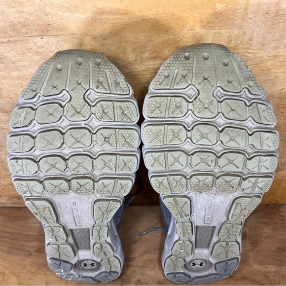 Under Armour HOVR Infinite REFLECTIVE Womens Sz 7.5 Running Shoes Sneakers Gray - Picture 8 of 9